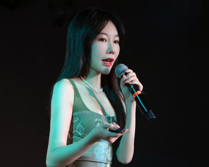 Dora Yue